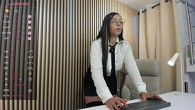 lulu 072 online show from February 25, 2025, 3:27 pm