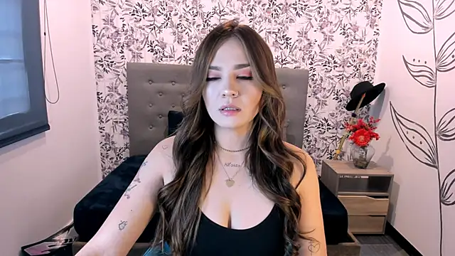 KataHot  online show from January 13, 2025, 7:42 pm