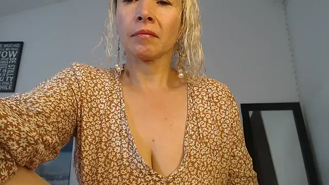 Ingridbergman online show from February 6, 2025, 3:52 pm