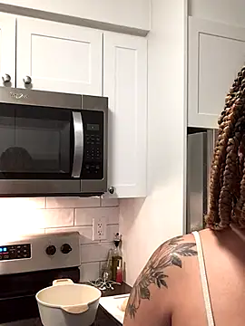 MelSaunders online show from December 9, 2024, 1:51 am