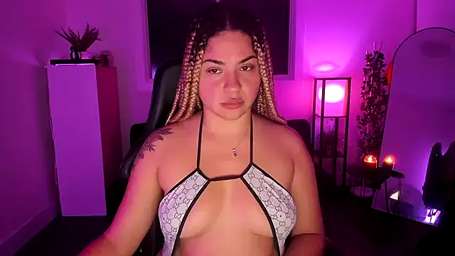 MelSaunders online show from November 6, 2025, 3:18 am