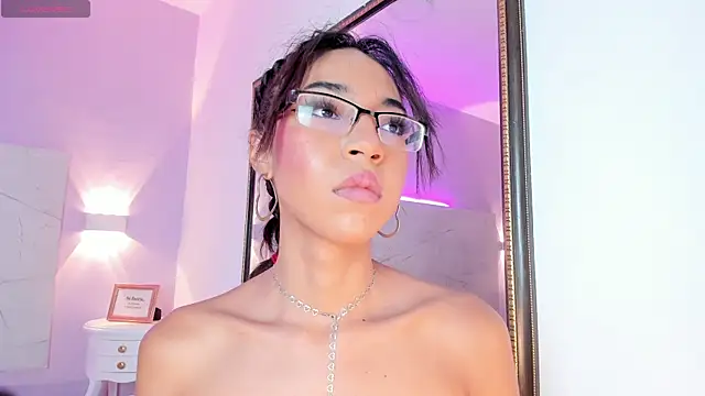 AbrilBrent online show from January 22, 2025, 7:56 pm