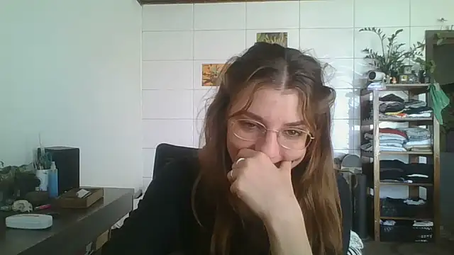 SweetyBabyDemon online show from October 14, 2025, 1:45 pm