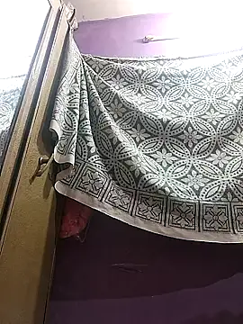 GlassBarge9 online show from January 10, 2025, 8:26 pm