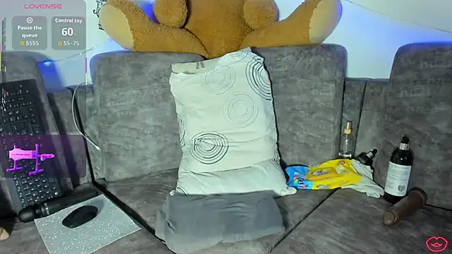 BrianaHazel online show from November 18, 2025, 11:37 pm