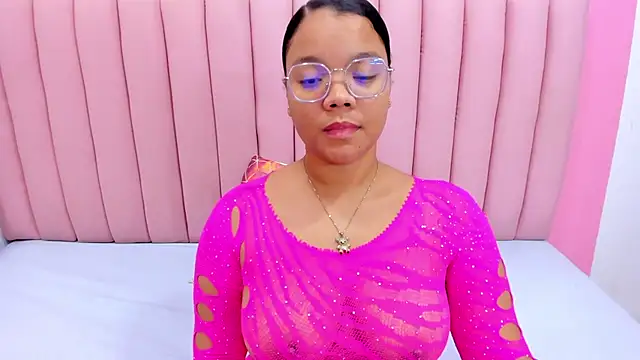 ISABELLA 020 online show from March 6, 2025, 12:19 pm