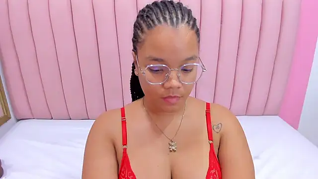 ISABELLA 020 online show from March 20, 2025, 3:04 pm