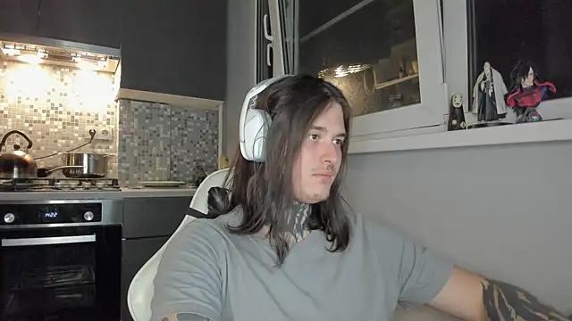  torfin  online show from March 21, 2025, 11:01 pm