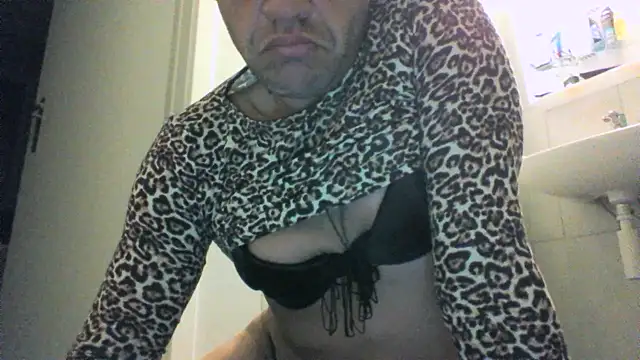 susilover6969x6969 online show from March 31, 2026, 8:53 pm