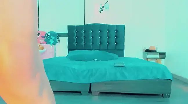  Riannagarcia  online show from March 7, 2025, 1:42 am