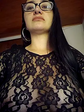 preetypeach online show from November 14, 2025, 10:07 pm