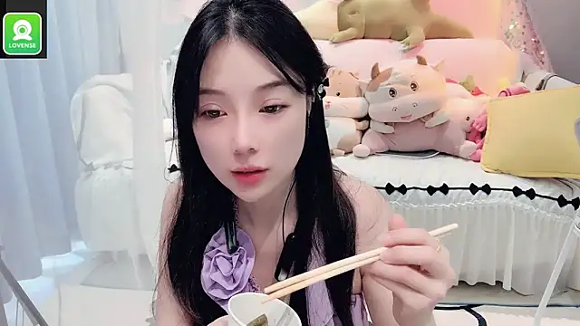 AKiKi711 online show from September 13, 2025, 4:45 am