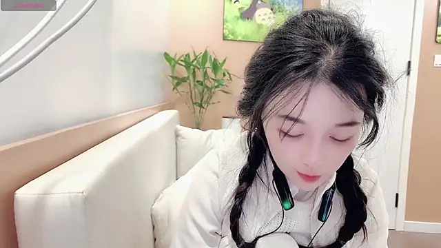 AKiKi711 online show from February 14, 2026, 3:20 pm