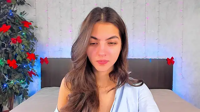 Snapshot of Milana_Crystal_ chatting on January 6, 2025, 8:14 am Milana Crystal online show from January 6, 2025, 8:14 am