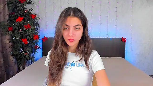 Snapshot of Milana_Crystal_ chatting on January 24, 2025, 8:13 am Milana Crystal online show from January 24, 2025, 8:13 am
