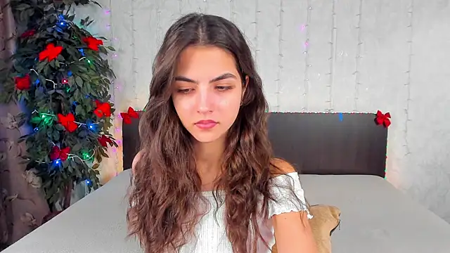 Snapshot of Milana_Crystal_ chatting on January 27, 2025, 8:18 am Milana Crystal online show from January 27, 2025, 8:18 am