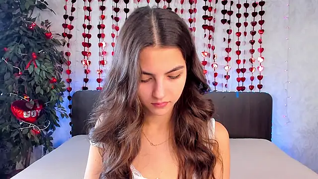 Snapshot of Milana_Crystal_ chatting on February 19, 2025, 8:12 am Milana Crystal online show from February 19, 2025, 8:12 am