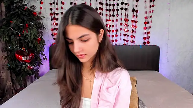 Snapshot of Milana_Crystal_ chatting on March 3, 2025, 1:53 pm Milana Crystal online show from March 3, 2025, 1:53 pm
