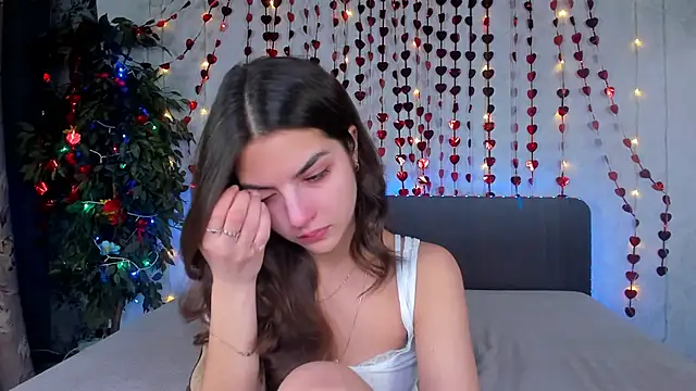 Snapshot of Milana_Crystal_ chatting on March 3, 2026, 8:20 am Milana Crystal online show from March 3, 2026, 8:20 am