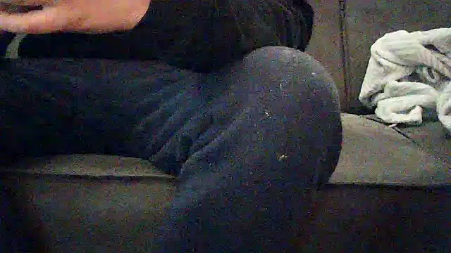 kiksnap-meistro5 online show from April 10, 2026, 2:33 pm