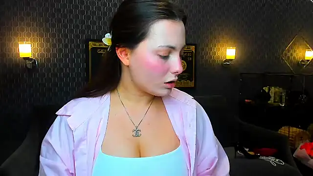 Snapshot of _extraterrestrial_ chatting on October 28, 2025, 4:31 pm extraterrestrial online show from October 28, 2025, 4:31 pm