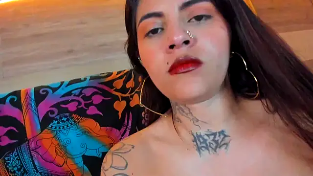 Cori Paige online show from November 19, 2025, 4:01 am