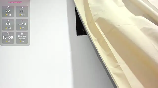 Kylie2211 online show from February 27, 2026, 11:49 pm