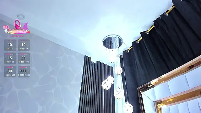 SarayRoyse online show from February 22, 2026, 7:34 pm