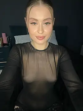 Snapshot of Sweet__Milly chatting on February 26, 2025, 5:50 pm Sweet  Milly online show from February 26, 2025, 5:50 pm
