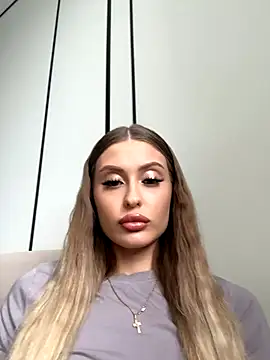 Snapshot of Sweet__Milly chatting on September 14, 2025, 12:15 pm Sweet  Milly online show from September 14, 2025, 12:15 pm