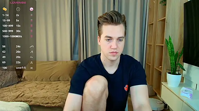 Snapshot of AustinButler chatting on December 25, 2024, 7:56 pm AustinButler online show from December 25, 2024, 7:56 pm