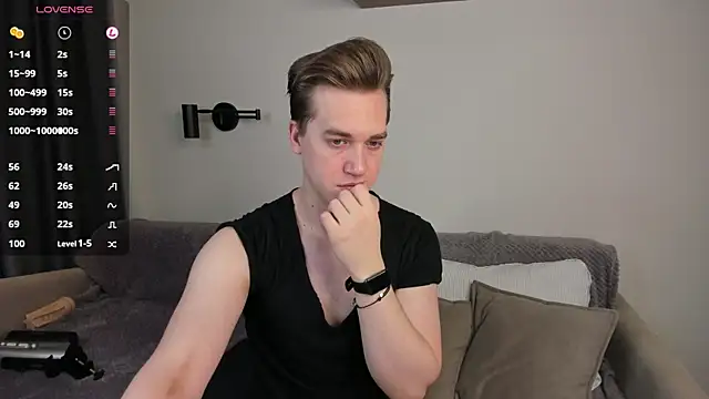 Snapshot of AustinButler chatting on December 28, 2024, 8:04 pm AustinButler online show from December 28, 2024, 8:04 pm