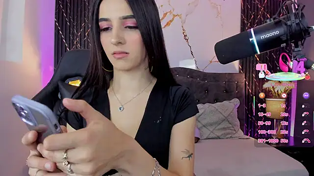 devlin violett online show from October 30, 2025, 3:19 am