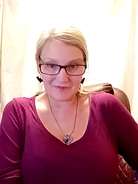 Snapshot of irinamaux chatting on January 31, 2025, 2:07 pm irinamaux online show from January 31, 2025, 2:07 pm