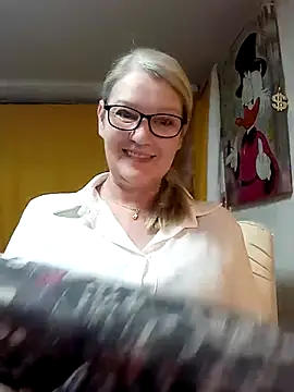 irinamaux online show from March 10, 2026, 4:50 am