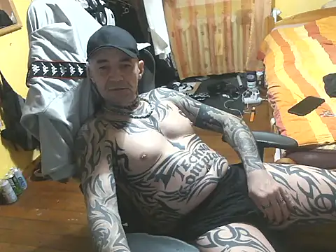 Snapshot of Tomi18cmm2 chatting on February 5, 2026, 9:19 pm Tomi18cmm2 online show from February 5, 2026, 9:19 pm