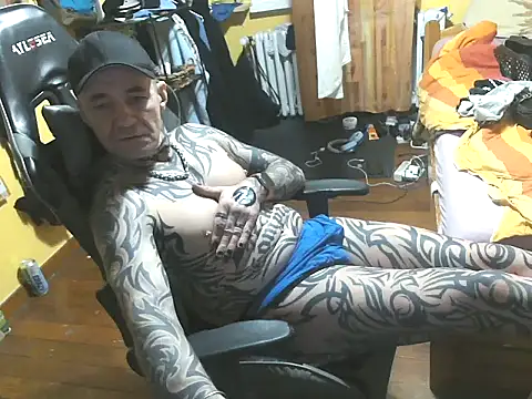 Snapshot of Tomi18cmm2 chatting on February 18, 2026, 5:31 pm Tomi18cmm2 online show from February 18, 2026, 5:31 pm