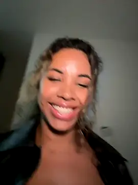 Brunettexio online show from October 17, 2025, 11:51 pm