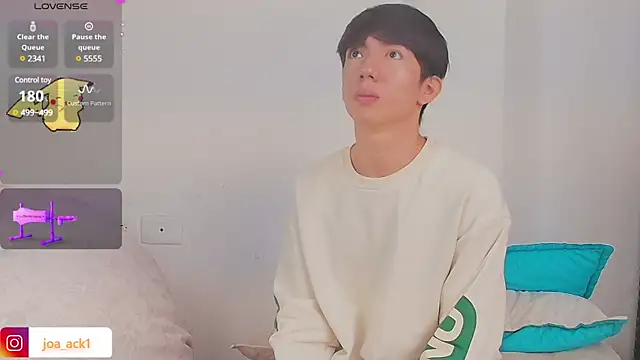 Levii Ackermann online show from February 24, 2025, 2:37 pm