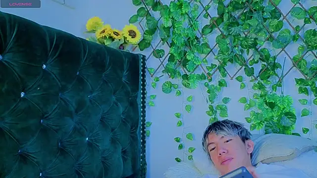 Levii Ackermann online show from September 23, 2025, 2:42 pm