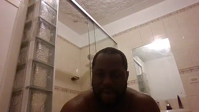 Bighood T online show from December 15, 2025, 4:06 am