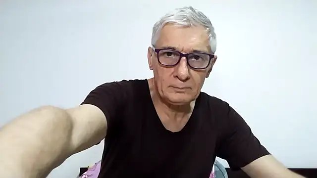 BIGUNCUTHARDCOCK online show from March 30, 2026, 4:02 am