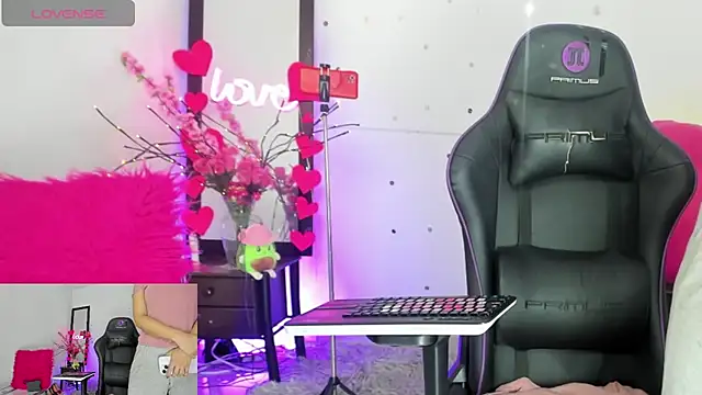 peachcam1 online show from February 13, 2026, 6:59 pm