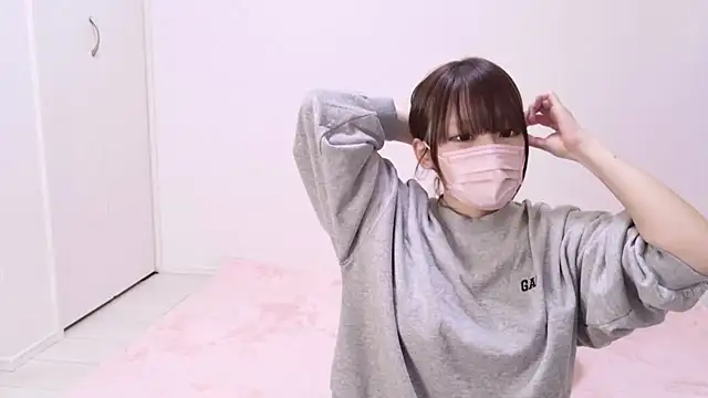 hi---chan- online show from January 11, 2026, 12:04 am