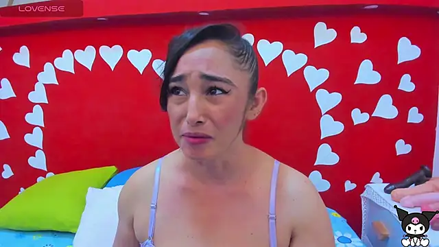 charlotte-11 online show from March 19, 2025, 3:51 pm