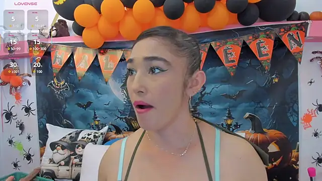 charlotte-11 online show from October 15, 2025, 6:41 pm