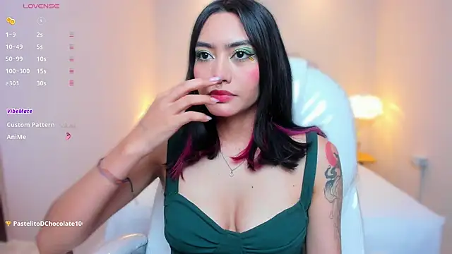 AzuraKindong online show from March 17, 2026, 7:17 pm