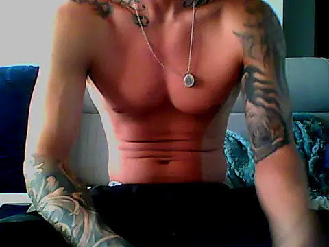 Skater29xx2 online show from February 11, 2025, 2:24 pm