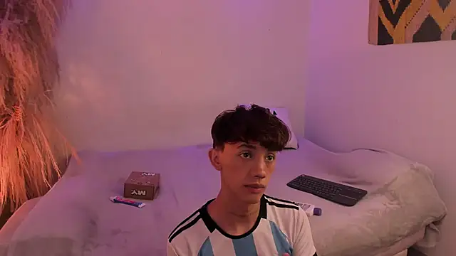 Tomy Rox online show from February 5, 2025, 8:57 pm