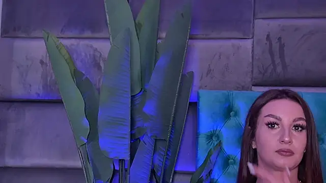 SecretSienna online show from November 16, 2025, 4:07 am